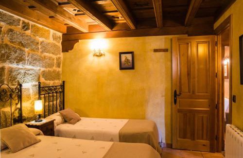 Navaluenga House | Discover El Mirador del Alberche: Pet-Friendly Oasis