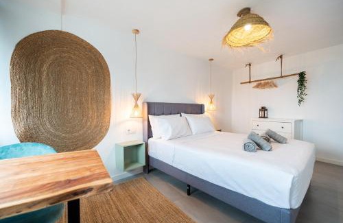 Raval Roig House | Inviting El Mirador: Guest Rated 8.5 with Dining Options