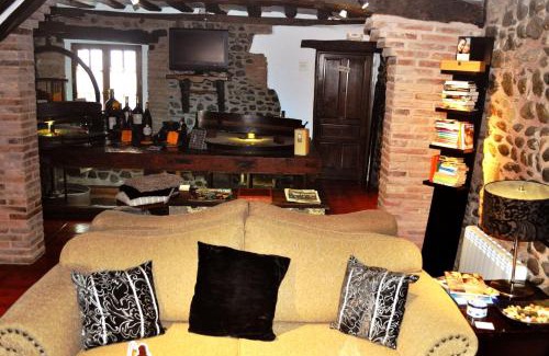 Santo Domingo de la Calzada Hotel | Discover El Molino de Floren: Family-Friendly Retreat