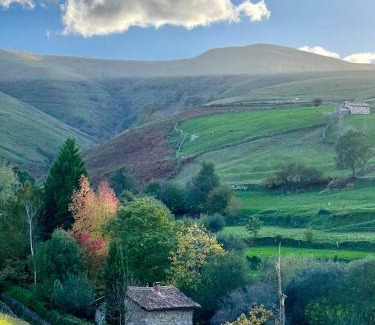 Carmona House | El Molino de Leyte - Charming Riverside Cottage in Carmona, Cantabria