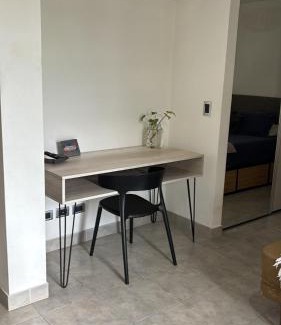 Haedo Apartment | Top-Rated El Monoambiente in Haedo with Balcony Access