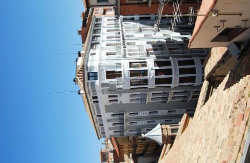 Old Town Hotel | Discover El Mudayyan: Family-Friendly Stay with High Ratings