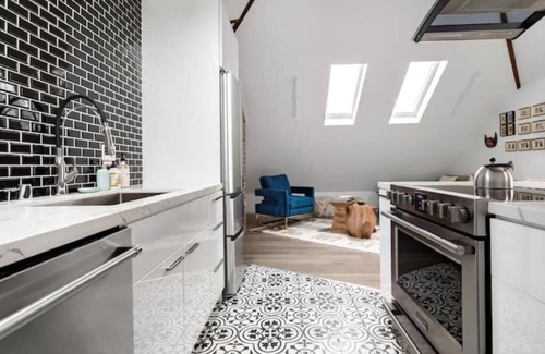 Oakland Apartment | El Nido: Modern Victorian Stay with Private Deck & More