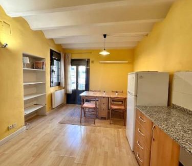 La Pobla de Segur Apartment | Family-Friendly Stay at El Niuet de La Pobla Hotel