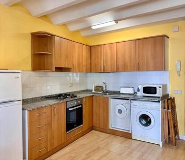 La Pobla de Segur Apartment | Family-Friendly Stay at El Niuet de La Pobla Hotel