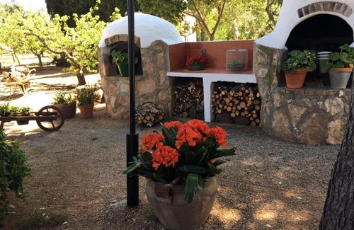 Costa Dorada Ski Chalet | El Nostre Càntir: Family-Friendly Retreat with Pool Access