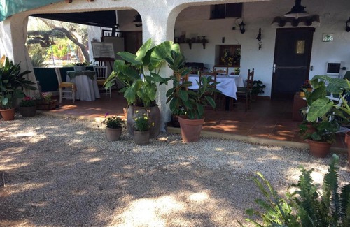 Costa Dorada Ski Chalet | El Nostre Càntir: Family-Friendly Retreat with Pool Access