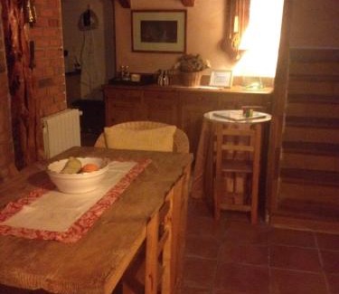 Pradena House | Dreamy Retreat at El Pajar de los Sueños - Pet & Child Friendly