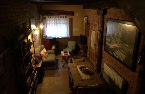 Pradena House | Dreamy Retreat at El Pajar de los Sueños - Pet & Child Friendly