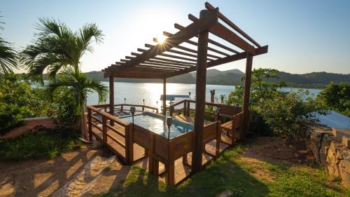 Punta Caribe Apartment | Cozy 2BR Beachfront Suite at El Palacio Rosa with Ocean Views
