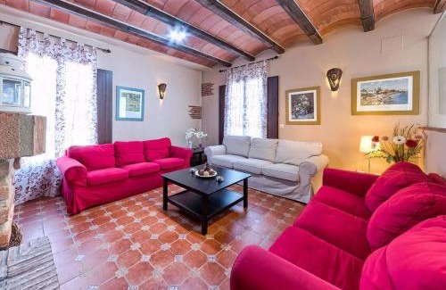 Zufre House | Discover El Paladin: Family-Friendly Haven with Hot Tub