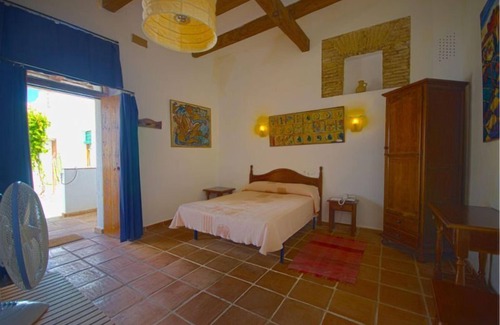 Brena y Marismas de Barbate Natural Park Hotel | Discover El Palomar de la Breña: Relaxing Pool & Spa Retreat