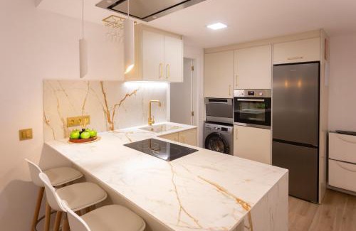 Plaza De La Costera Apartment | El Paraíso Dorado