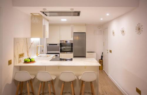 Plaza De La Costera Apartment | El Paraíso Dorado