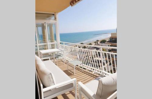 Benicassim Apartment | Experience El Paraiso de Anita with Oceanfront Bliss
