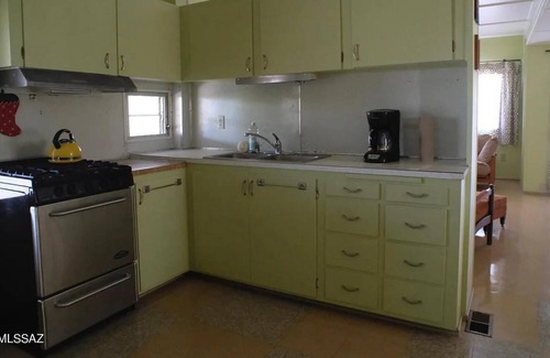 Biggs Field House | El Paso Paradise: Pet-Friendly Haven with Top Ratings!