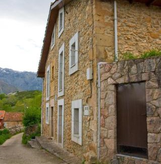 Pandiello House | Pet-Friendly Haven at El Patín de Monchu - Rated 9.3/10