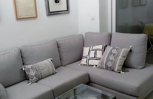 Nervion Apartment | Guest Rated 9.3: El Patio de Nervión with Breakfast Included