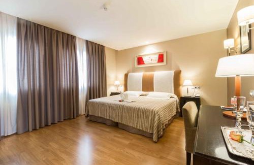 La Almunia de Dona Godina Hotel | Discover El Patio: Family-Friendly Hotel with Top Amenities