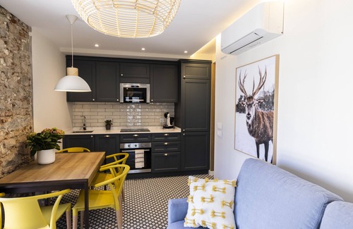 Plaza Mayor Apartment | Discover El Patio Plaza Mayor Cáceres - 4-Star Excellence