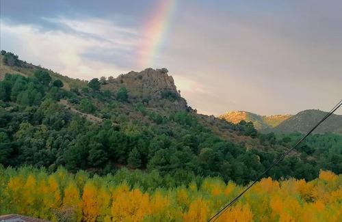 Quentar House | Pet-Friendly Haven at El Pedregal Del Tocón for Families