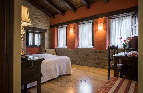 Sos del Rey Catolico Hotel | Family-Friendly Escape at El Peiron - Rated 9.1/10