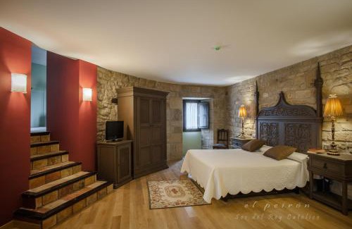 Sos del Rey Catolico Hotel | Family-Friendly Escape at El Peiron - Rated 9.1/10