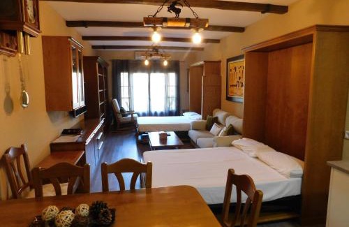 Arenas de San Pedro Apartment | Inviting El Pequeño Capricho: Oceanfront with Pool Access