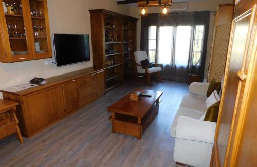 Arenas de San Pedro Apartment | Inviting El Pequeño Capricho: Oceanfront with Pool Access