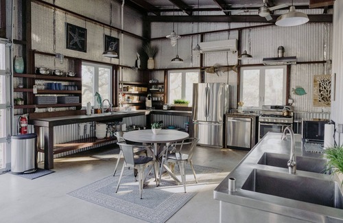 Dripping Springs House | Experience El Pescador House: Top-Rated with Pool & Breakfast