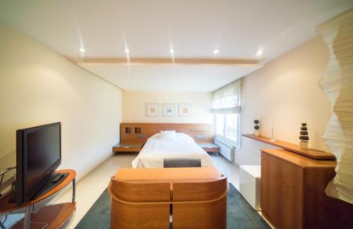 Olius Hotel | Relax at El Pi de Sant Just - Rooms with Breakfast Included