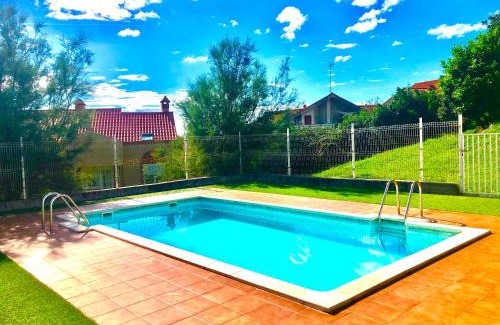 Mogro Apartment | Discover El Pinar de Mogro: Unique Sunsets Await You