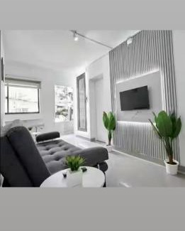 El Poblado Apartment | El Poblado 4 Bedrooms 2 Baths Private Terrace