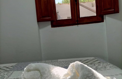 Alcala del Jucar House | El Portón: Guest Rated 10/10 with Spa & Family Amenities