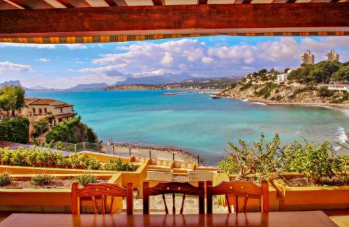 El Portet Villa | Beautiful El Portet Beachfront Home with Private Pool