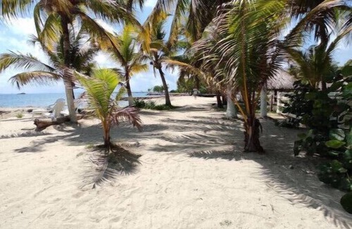 San Antero Apartment | Beachfront Apartment at El Porvenir - Family-Friendly Retreat