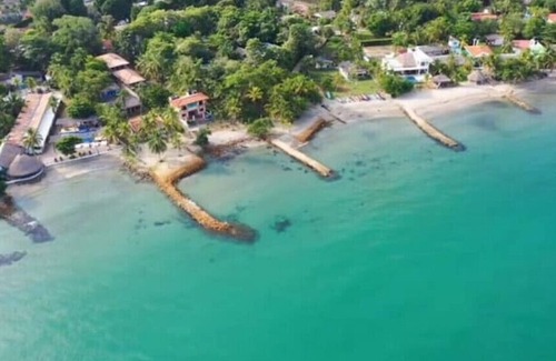 San Antero Apartment | Beachfront Apartment at El Porvenir - Family-Friendly Retreat