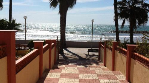 Vilanova I la Geltru Apartment | Oceanfront El Prat Beach Apartment with Family-Friendly Perks