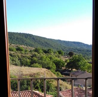 Valdecabras Apartment | Discover El Pretil del Olmo: Guest Rated 8.9 with Dining