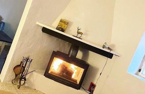 Las Ventas con Pena Aguilera Apartment | Exceptional El Quinto de Luciañez: Pet-Friendly Retreat