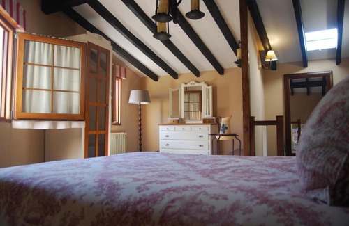 Arenas de Cabrales House | Convenient Stay at El Rabion with Well-Equipped Kitchen