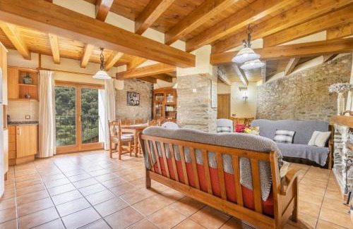 Castellbo House | Welcoming El Raco De Cal Maró: Family-Friendly Stay