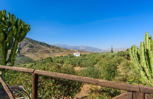 Alora Villa | El Ranchito de Martín Álora: A 10/10 Retreat with Pool
