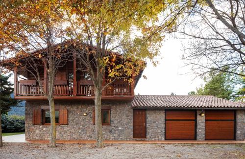 Campelles Ski Chalet | Experience El Refugi de les Basses: 4-Star Family Retreat