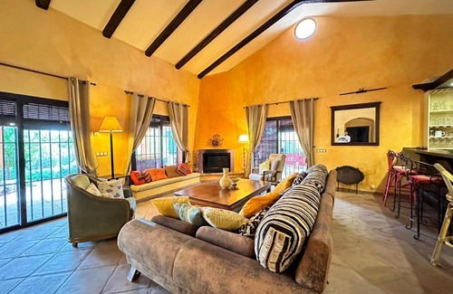 Archidona Villa | Discover EL REFUGIO Archidona: Oceanfront & Pet Friendly