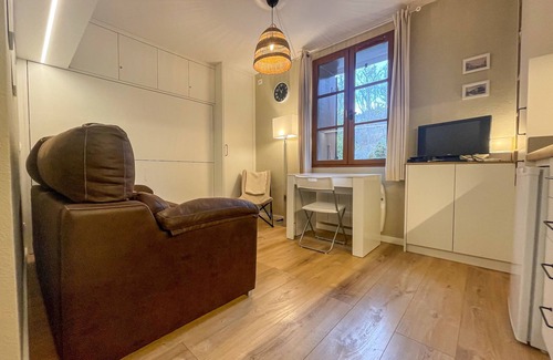 Enveitg Apartment | Discover El Refugio de Enveitg: Relaxing Spa & Pool