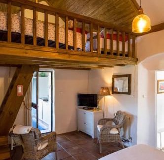 Facinas Ski Chalet | Explore El Refugio del Viento: Pool & Ocean Views Await