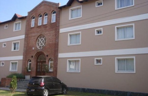 Valeria del Mar Apartment | Discover El Remanso: Rated 9/10, Pet-Friendly & Pool Access