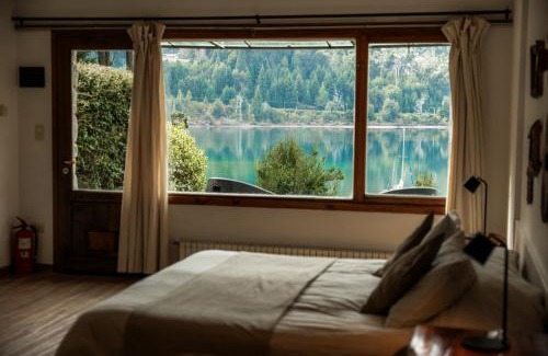 Villa La Angostura Apartment | Serene El Remanso del Lago: Oceanfront Stay with Breakfast