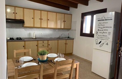 Pajara Cottage | El Remanso: Your Ideal Retreat with Poolside Relaxation